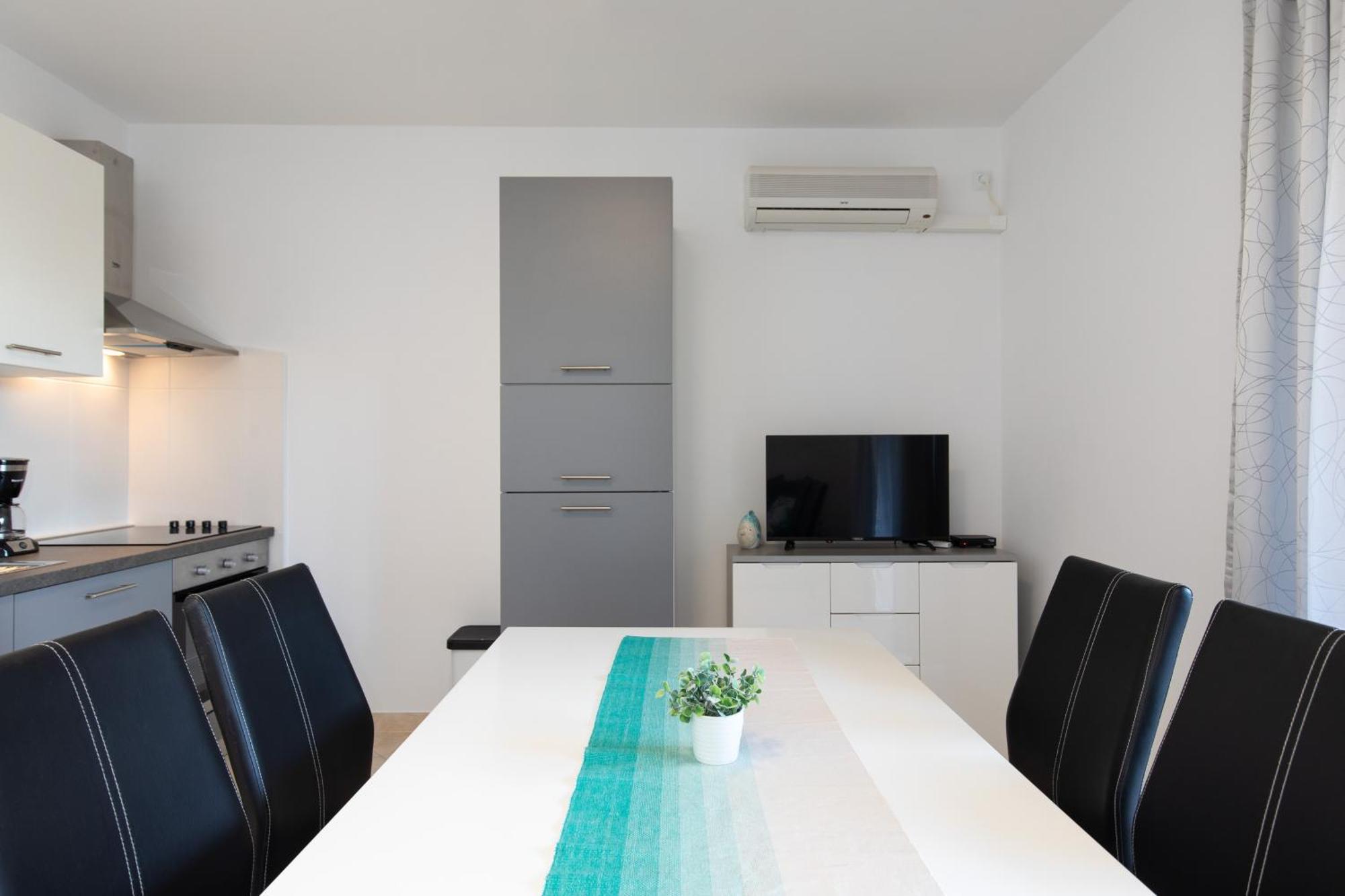 Tom's House Apartment